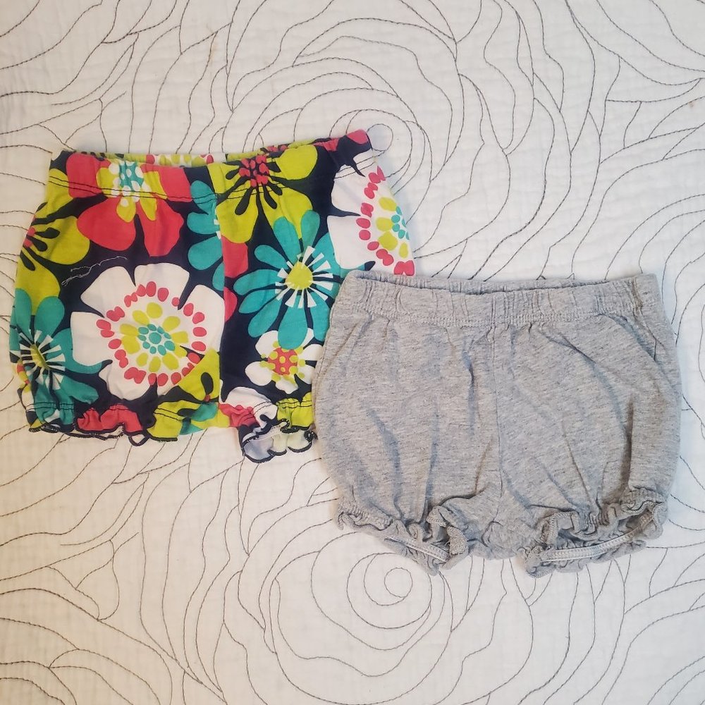 FREE W/ BUNDLE  [9M] Pair of Carter's Bubble Shorts